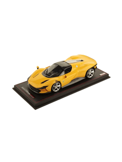 Modellino auto in scala 1:18 FERRARI DAYTONA SP3 GIALLO MODENA-1