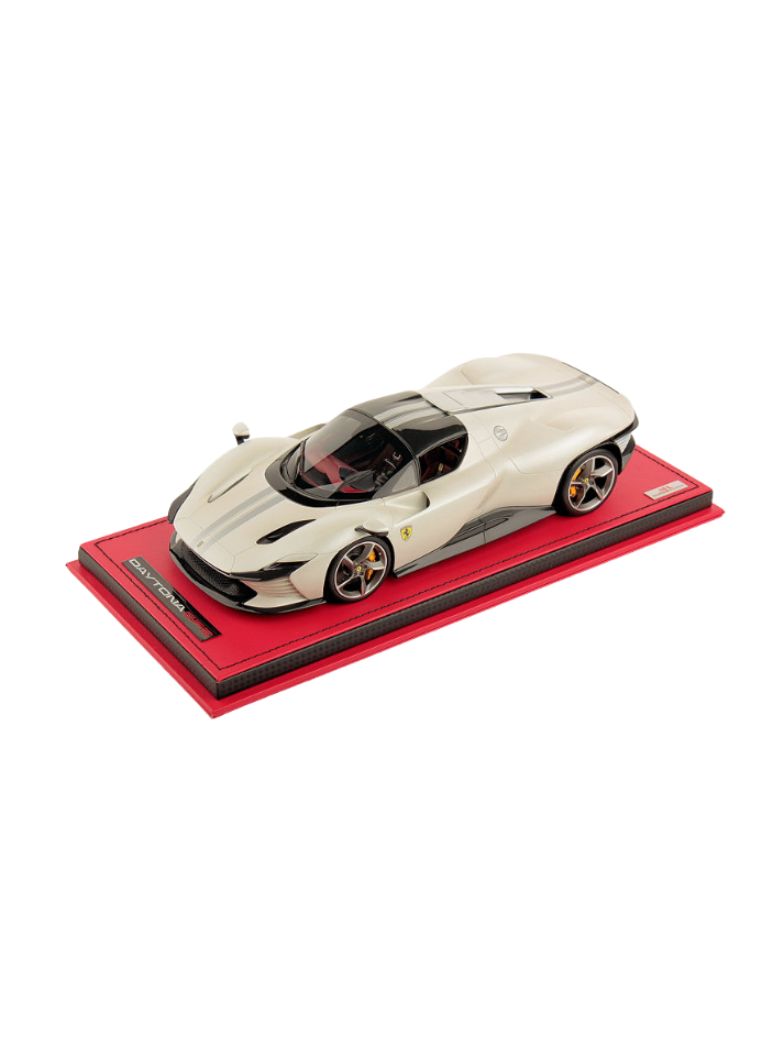 Modellino auto in scala 1:18 FERRARI DAYTONA SP3 PEARL WHITE-1
