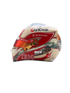 Casco Formula 1 in scala 1:5  Zhou Guanyu – Scuderia Ferrari HP 2025 LOOKSMART-2