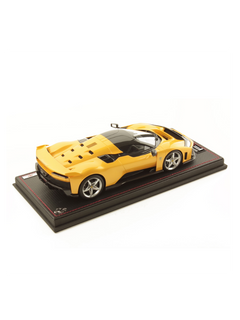 Modellino auto in scala 1:18 FERRARI F80 GIALLO TRIPLO STRATO-2