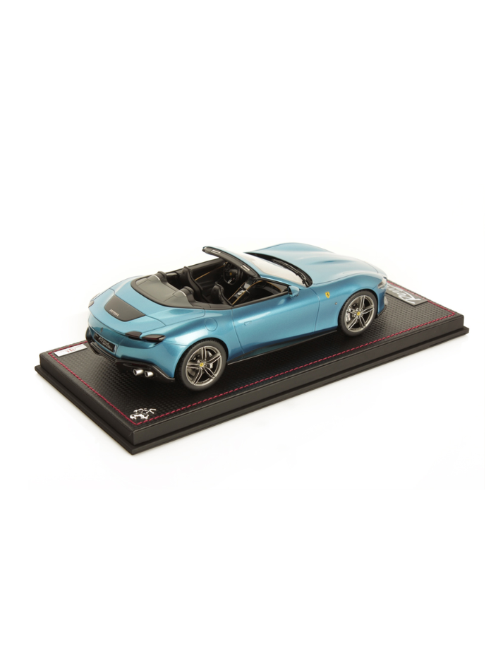 Modellino auto in scala 1:18 FERRARI ROMA SPIDER BLU CORSA LIMITED EDITION