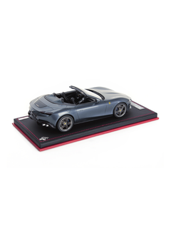 Modellino auto in scala 1:18 FERRARI ROMA SPIDER BLU ROMA-2
