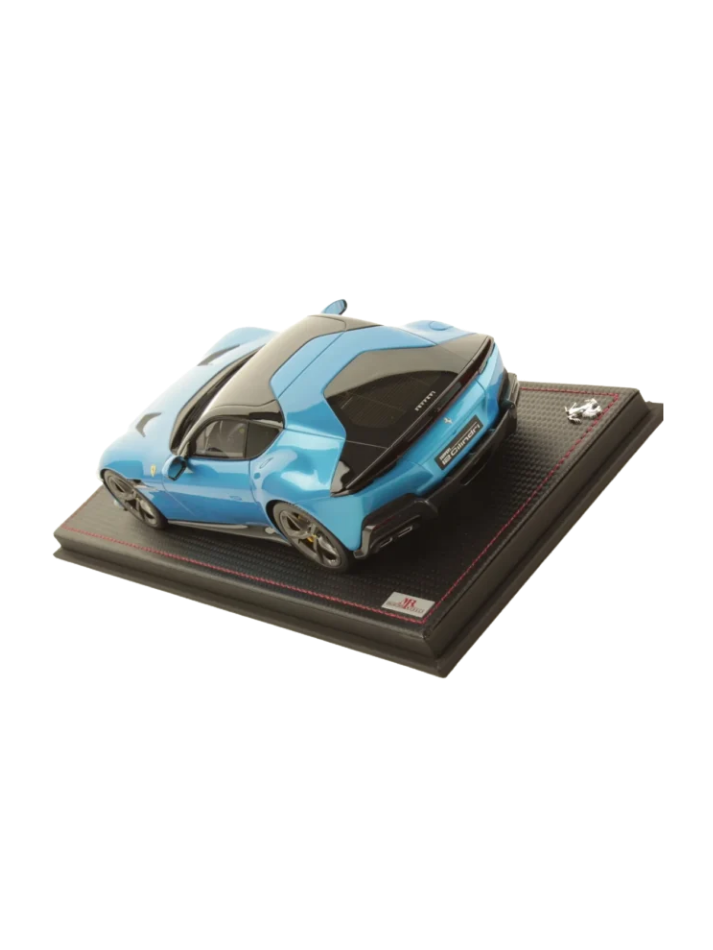 Modellino auto in scala 1:18 FERRARI 12 CILINDRI BLU CORSA-3