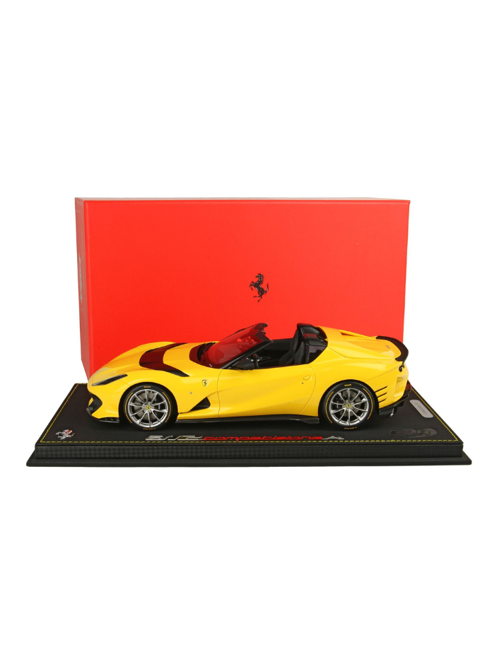Modellino auto in scala 1:18 FERRARI 812 COMPETIZIONE GIALLO TRISTANO-4
