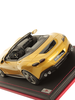 Modellino auto in scala 1:18 FERRARI ROMA SPIDER GIALLO MONTECARLO-4