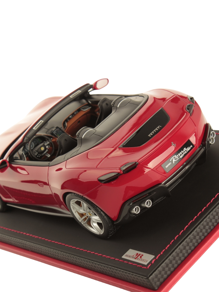 Modellino auto in scala 1:18 Ferrari Roma Spider ROSSO CORSA-4