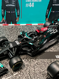 Modellini auto Burago in scala 1:43 MERCEDES AMG PETRONAS  W14 #44-W14 #63-W13 #44-W12 #44 box 4 cars-7