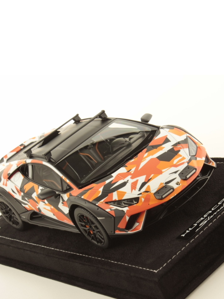 Modellino auto in scala 1:18 Lamborghini Huracan Sterrato All Terrain Terra Version-3