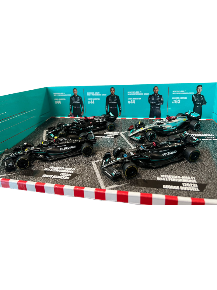 Modellini auto Burago in scala 1:43 MERCEDES AMG PETRONAS  W14 #44-W14 #63-W13 #44-W12 #44 box 4 cars-2