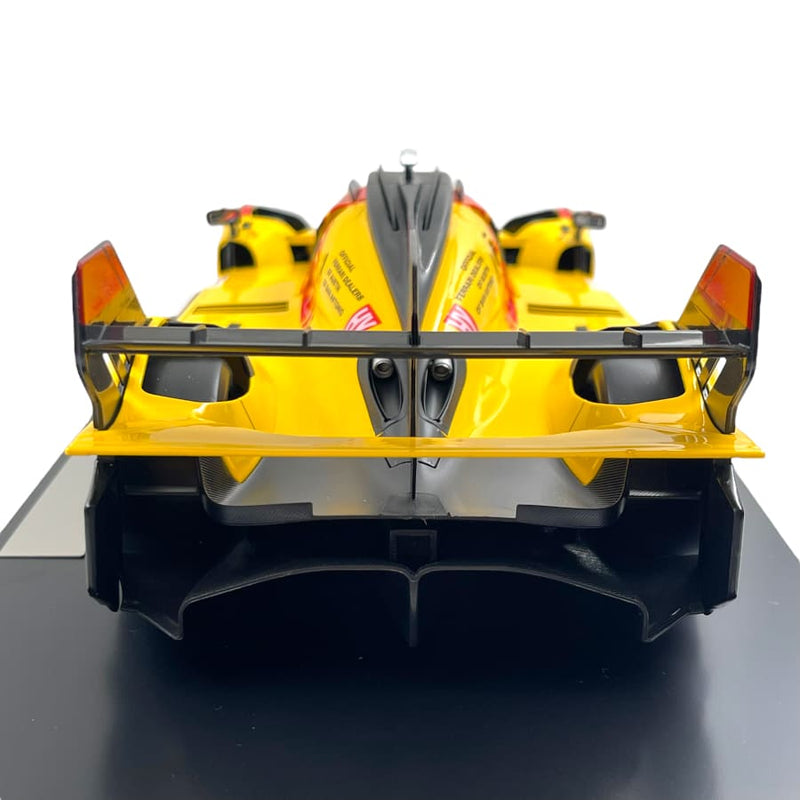 Modellino Auto Burago in scala 1:18 Signature Ferrari 499P Kubica-Ye-Shwartzman #83 Le Mans 2024-3