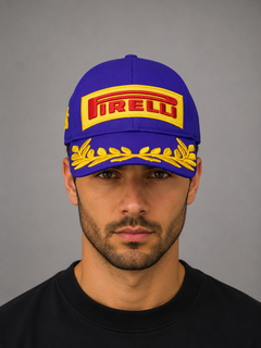PIRELLI Podium Cap Violet – Cappellino Ufficiale Motorsport-1