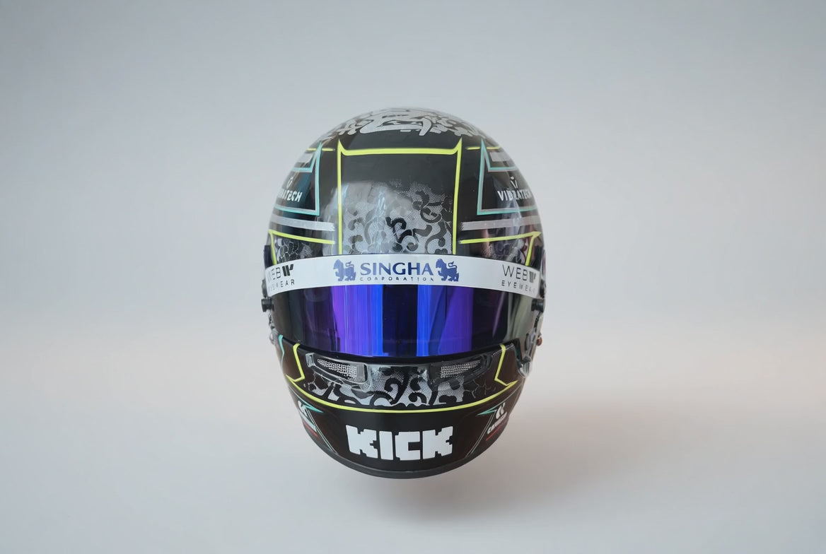 Casco Formula 1 in scala 1:2 Replica Alfa Romeo Guanyu Zhou F1 2024-2